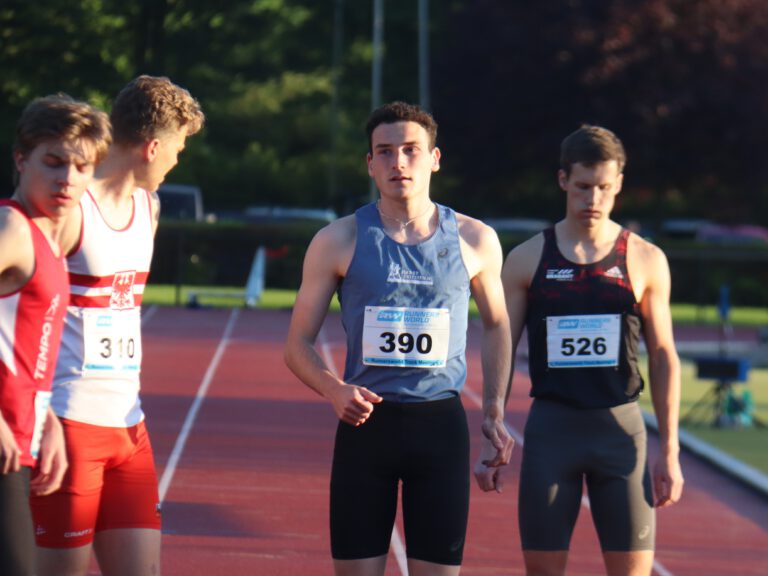 Mooie aftrap baanseizoen met 800m PR